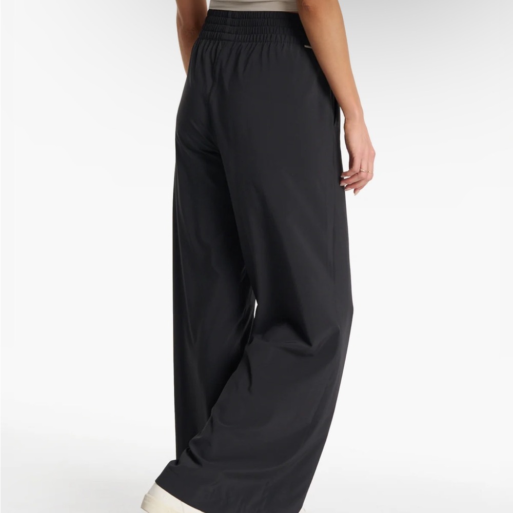 Vuori Villa Wideleg Pant - Picture 4 of 4